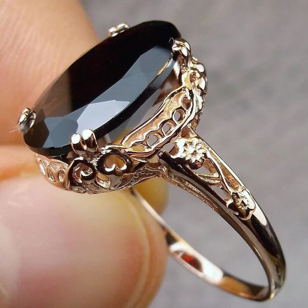 Vintage Black Stone Filigree Ring - Diane Jewelry